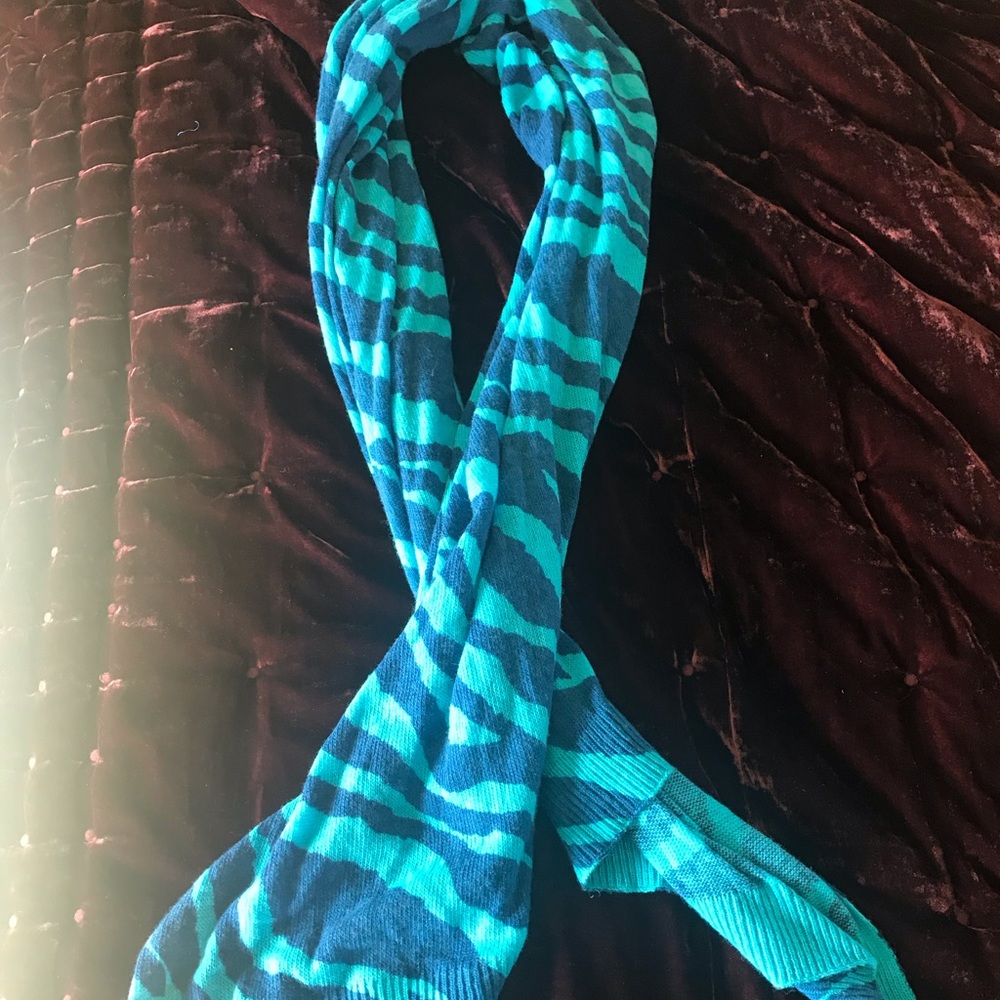 Wool-Cashmere blanket scarf. NWOT